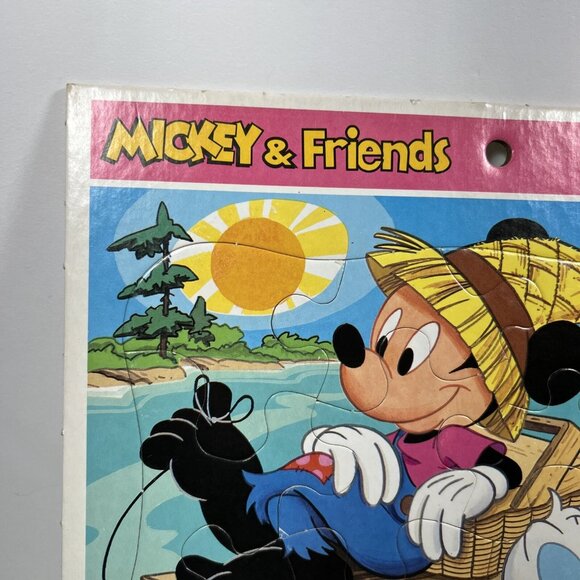 Golden Frame Tray Puzzle Disney Mickey Donald and Pluto Fishing Vintage 1990 - Picture 6 of 8